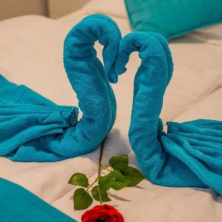 Blue Magic Apartment *