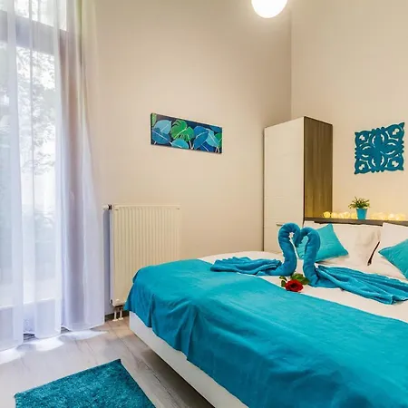 Apartment Blue Magic *